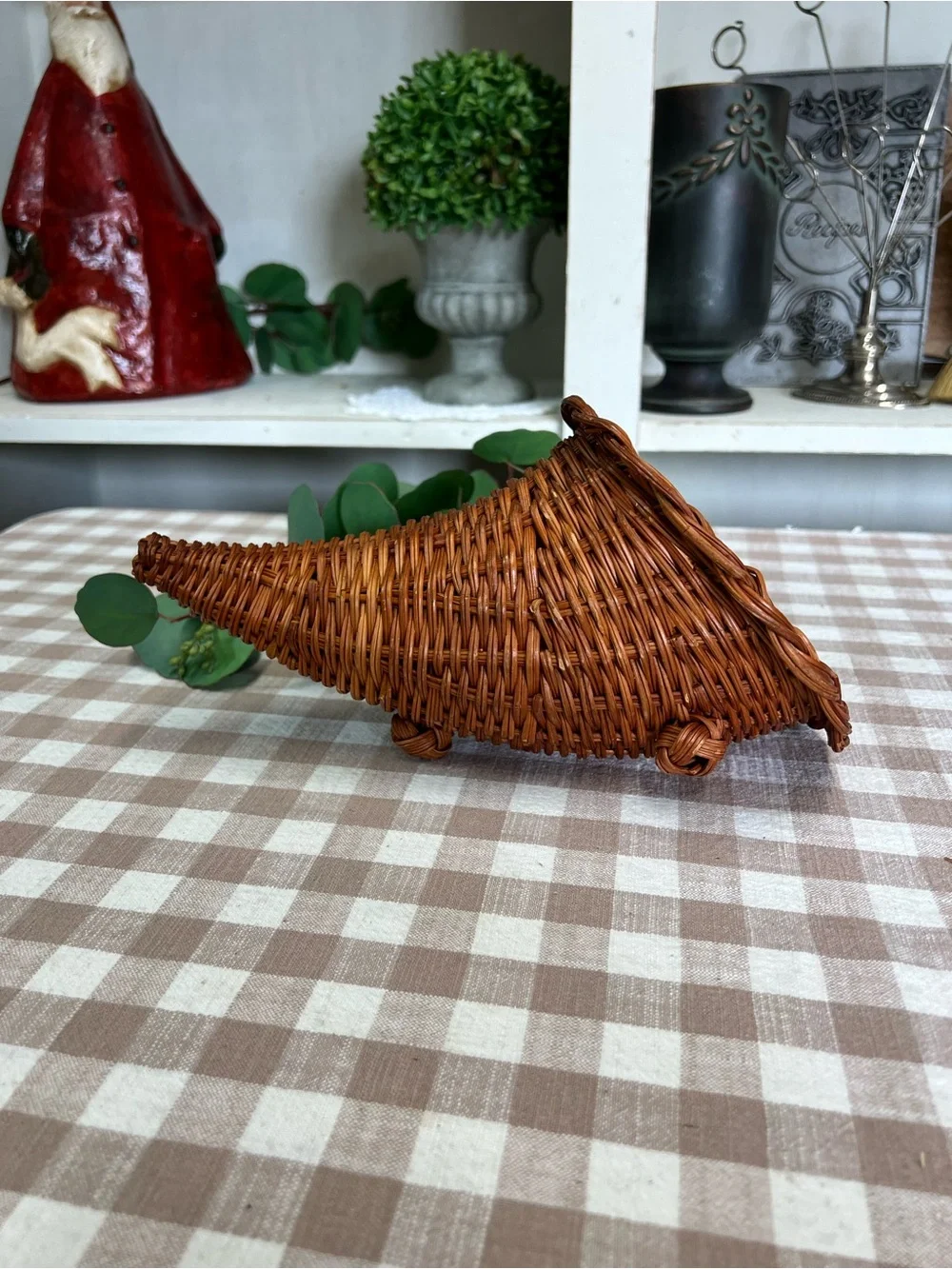 Cornucopia basket decor thanksgiving